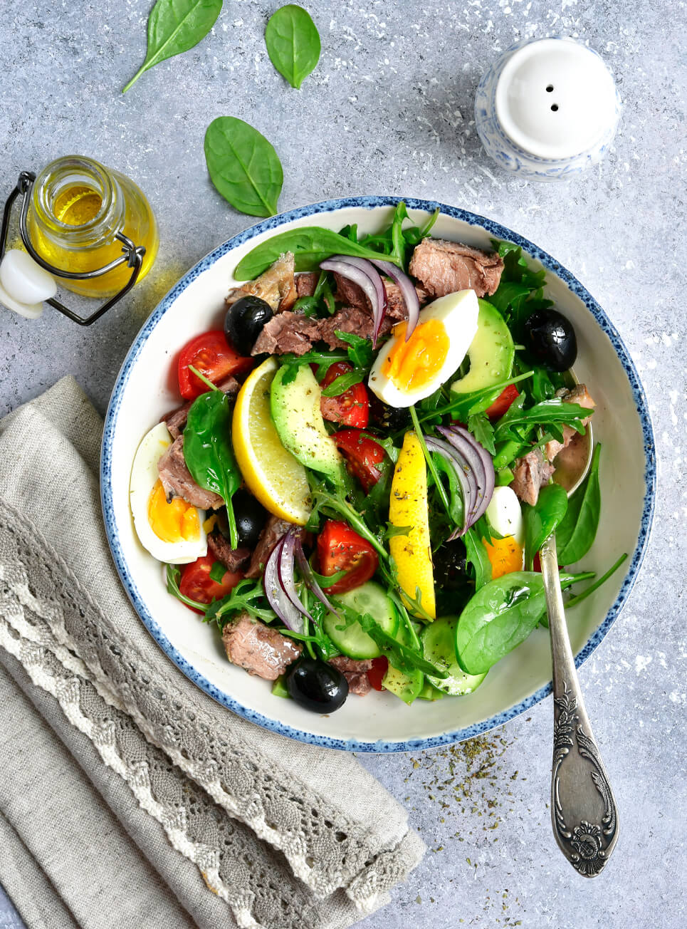 Balsamico-Sahne-Dressing mit Thunfisch