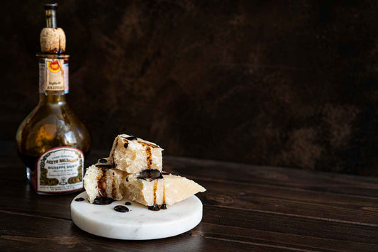 Aceto Balsamico di Modena Tradizionale mit Parmesan