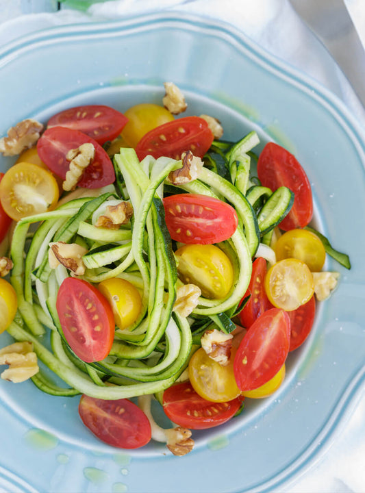 Zucchinisalat mit Walnüssen