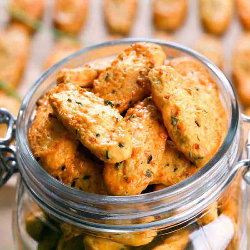 Feinkostgebäck in Glasbehälter, Marke Buiteman sichtbar.