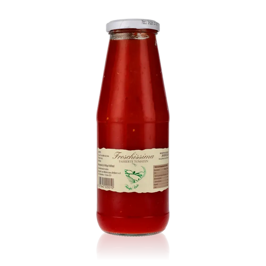 Flasche mit Tomatensauce, Etikett.