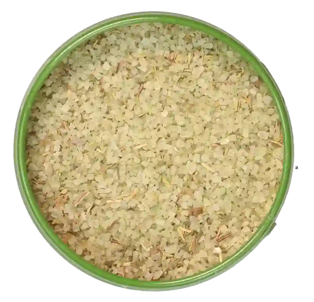 Blick auf die offene Gewürz-Dose mit Kräuter Gewürzsalz