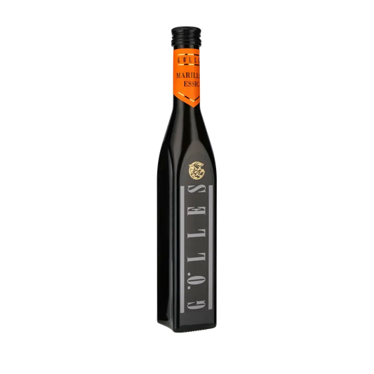Gölles Marillenessig Flasche vor schwarzem Hintergrund.