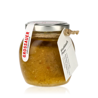 Grossauer Edelkonserven Knoblauch Pesto im Glas mit Etikett.