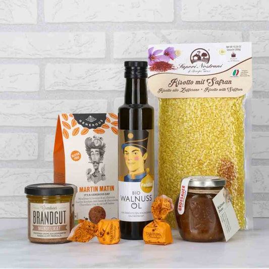 Feinkostprodukte: Walnussöl, Risotto, Mandelkekse, Marmelade, Pralinen.