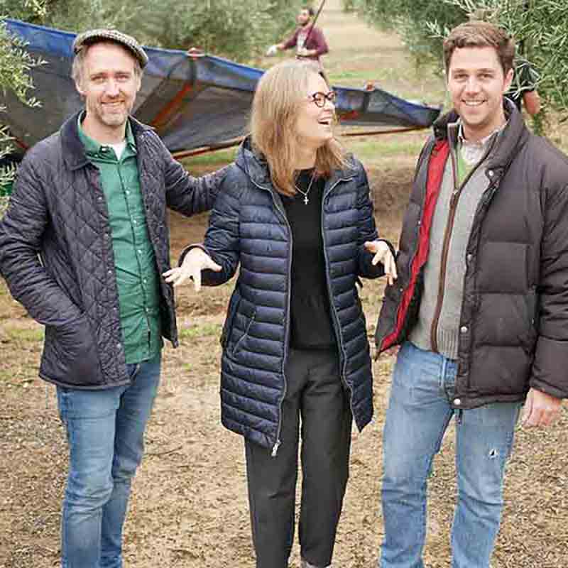 Bastian und Andrea, Inhaber der Essig & Öl Compagnie, zu Gast in den Hainen von O-MED.