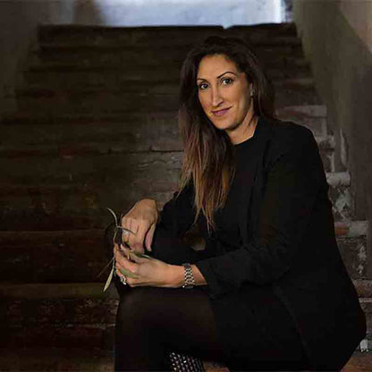 Porträt Foto einer der Inhaberinnen in edler Stimmung.