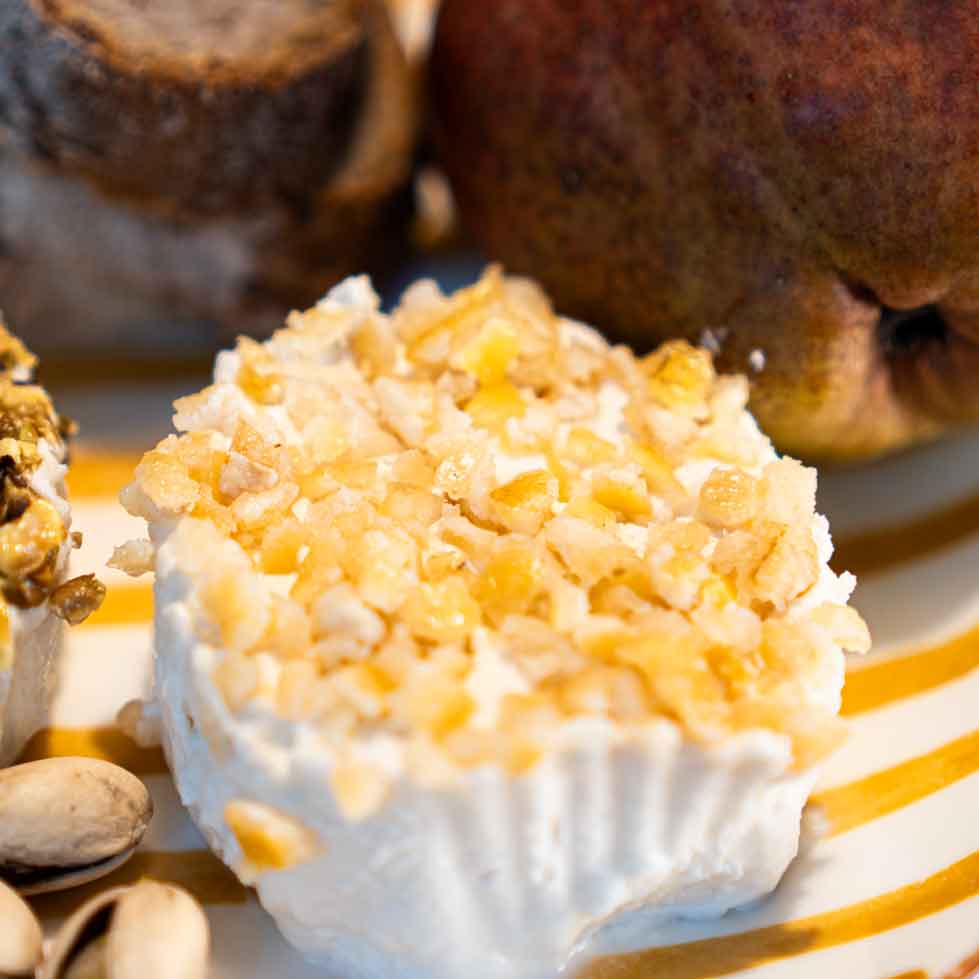 Caprino arancio e pistacchio