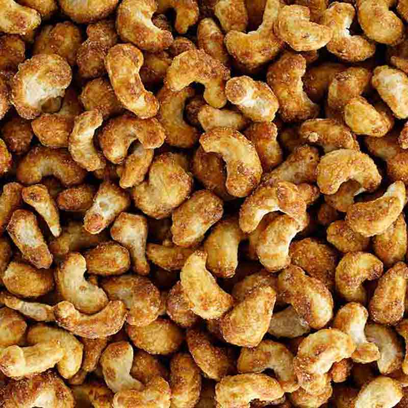 Geröstete Cashewkerne von P-Stash Berlin in Nahaufnahme.