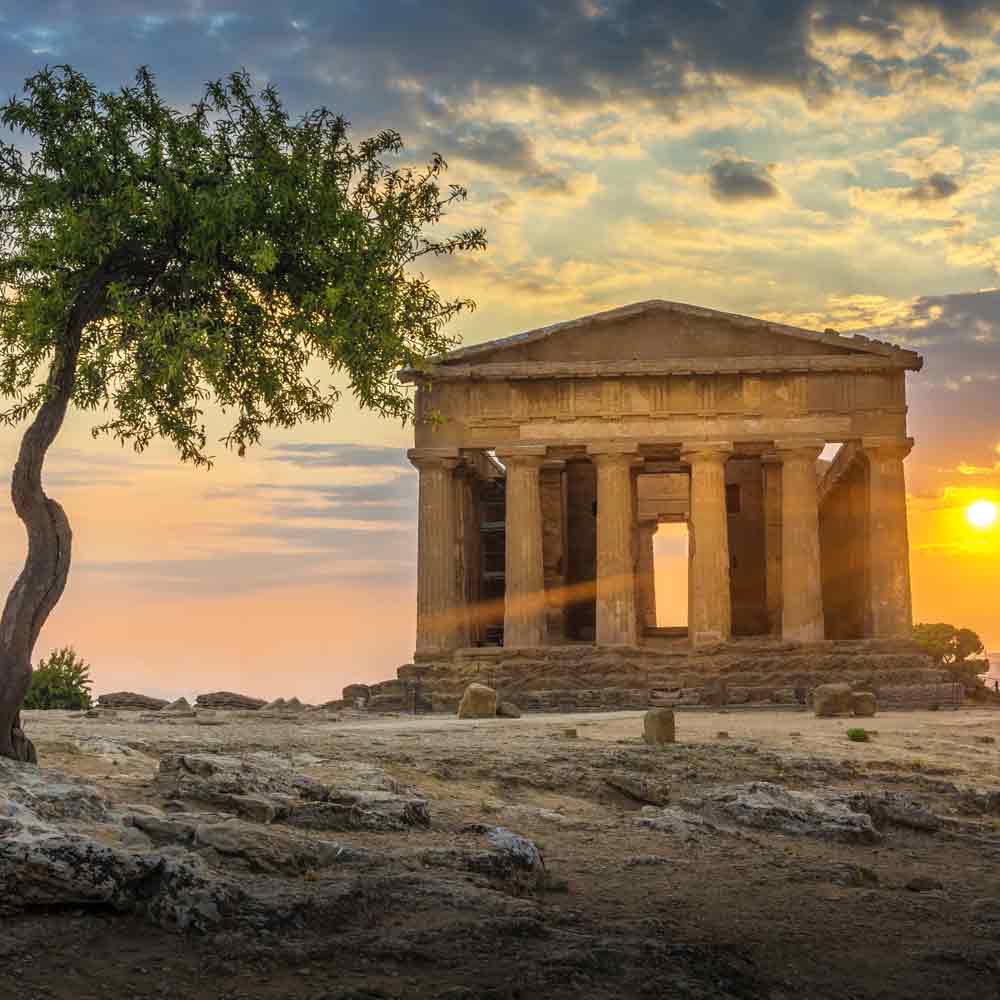 Tempel bei Sonnenuntergang, Sizilien.