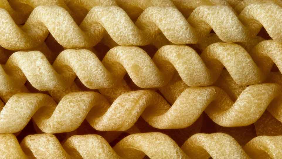 Nahaufnahme von gedrehter Pasta.