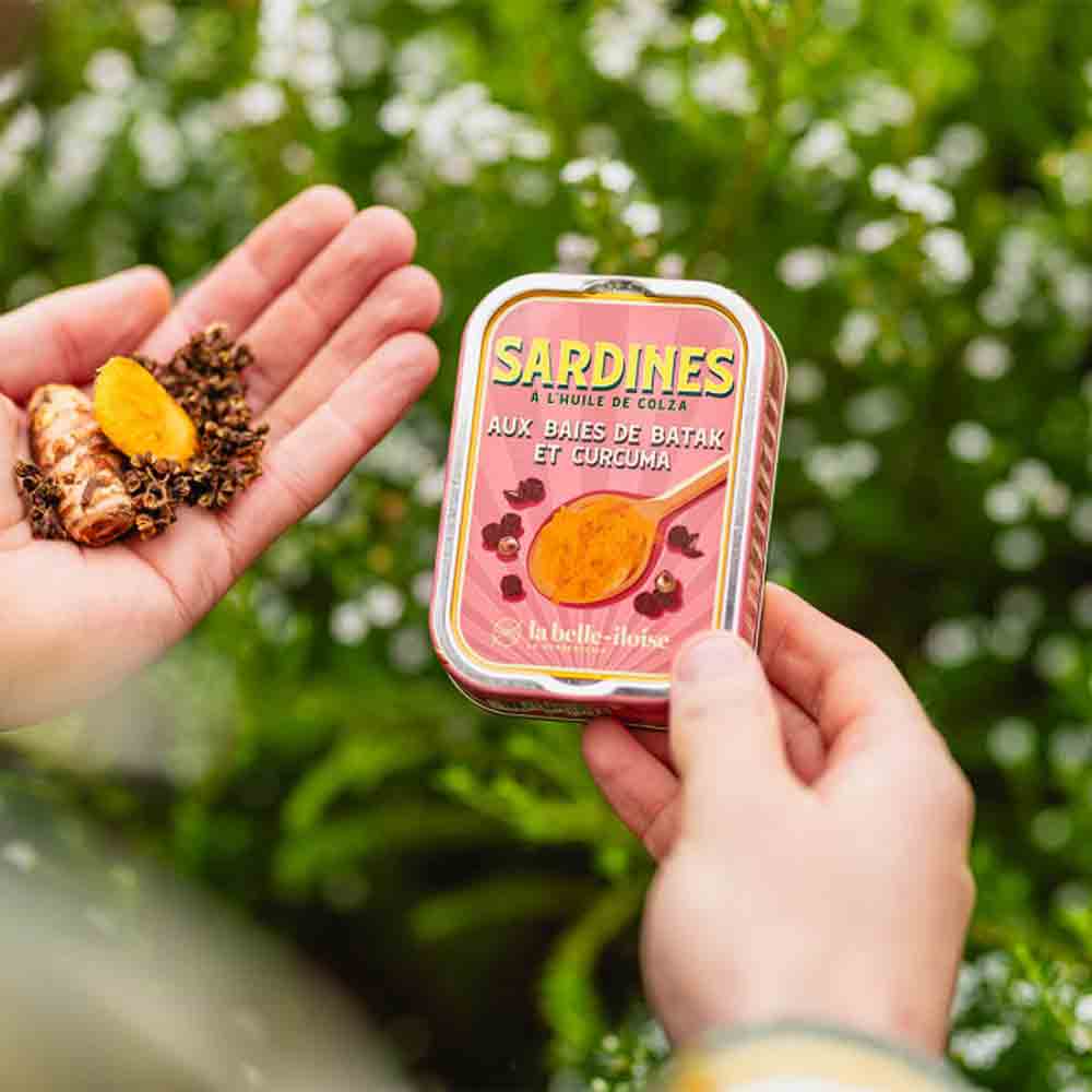 Feinkost: Sardinen mit Batak-Beeren und Kurkuma von La Belle-Iloise.